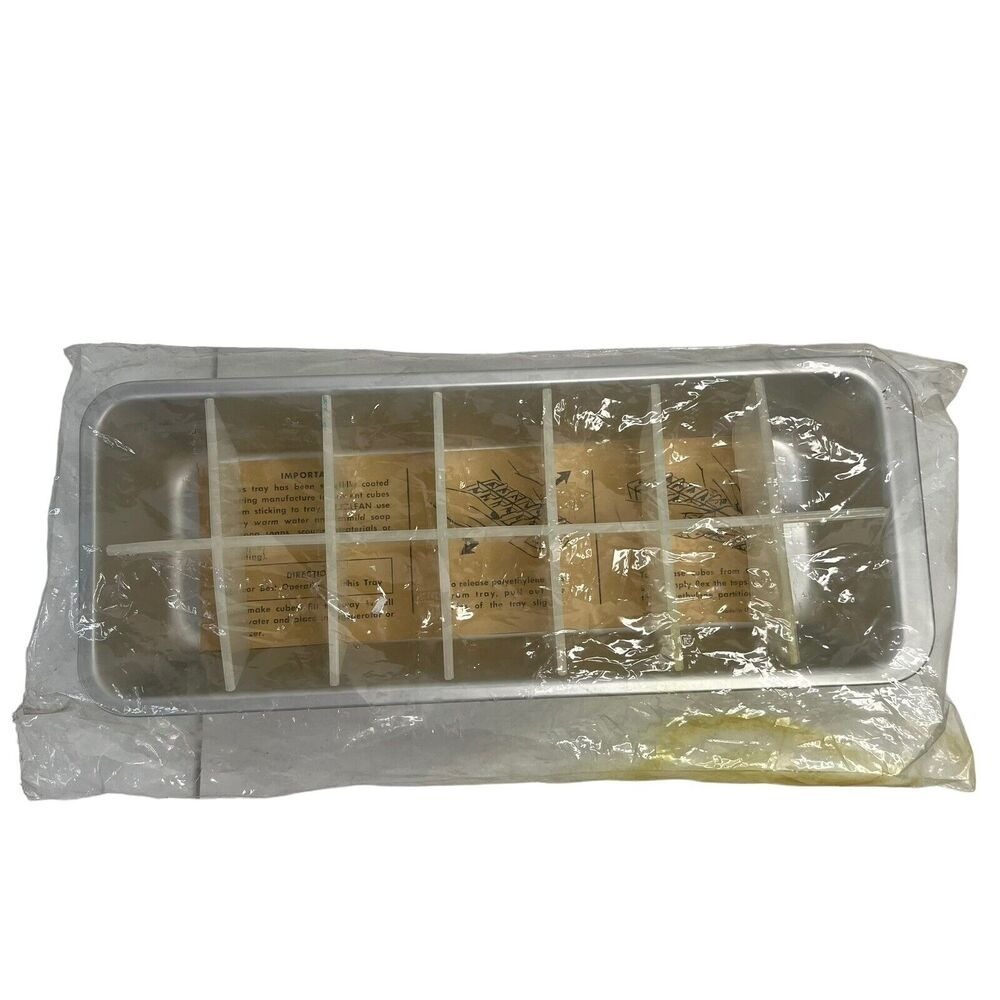 Vintage Ice Cube Tray Aluminum Metal W/ Plastic Cube Divider USA NEW‎